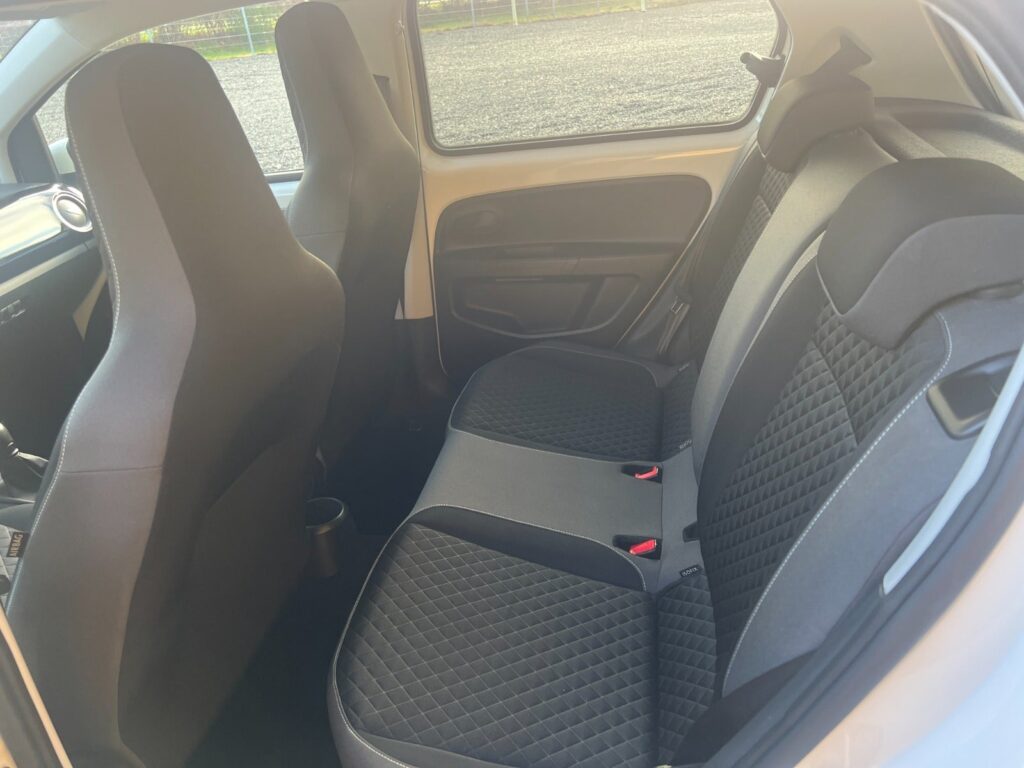 2051abf8-4310-4083-a880-3c8b016fea7f