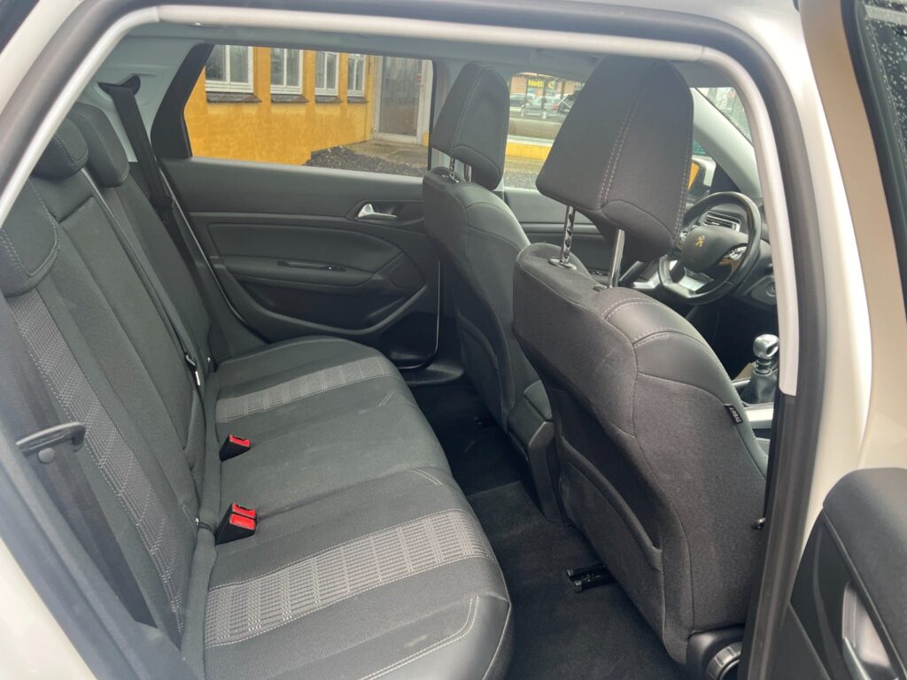 a75b06ef-39e0-43f3-b92b-4d9de333b195