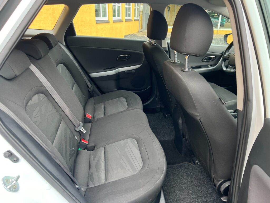 be5eec5a-05a9-46eb-aae6-6de37c113fc9