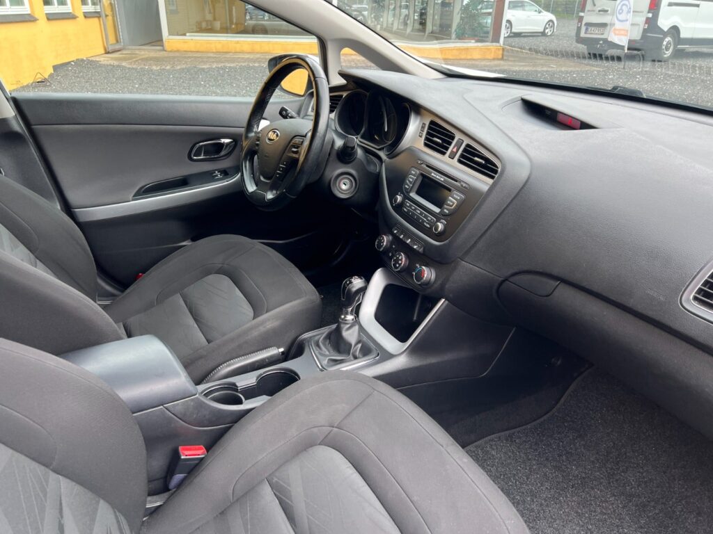 dfb3c60e-f05a-420e-a28f-5b264d6f283e